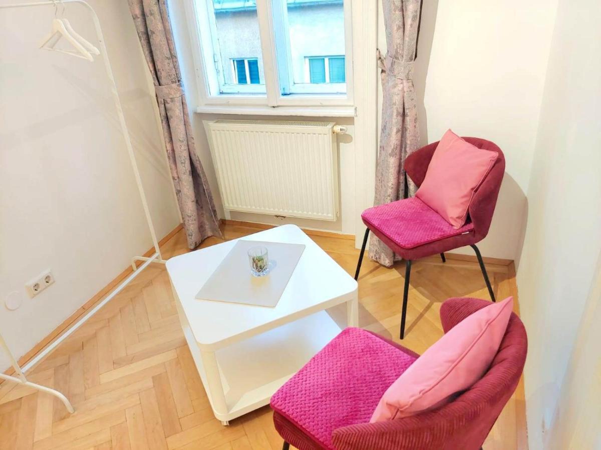 Central Mariahilfer Apartment 4 Min To The City Shopping Center And Schoenbrunn Palace فيينا المظهر الخارجي الصورة